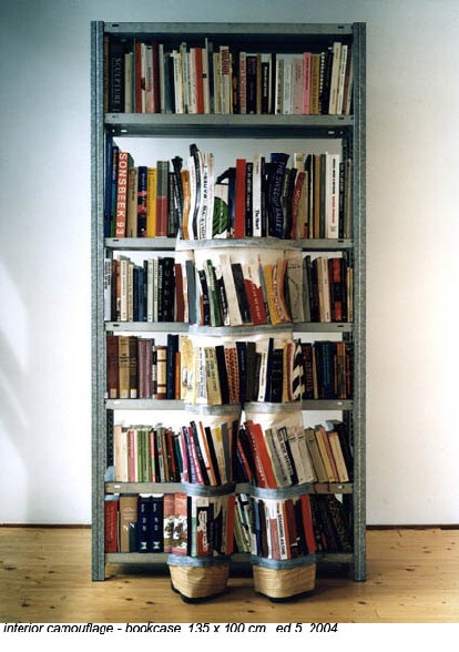 Sympa le camouflage ! - camouflage dans une bibliotheque