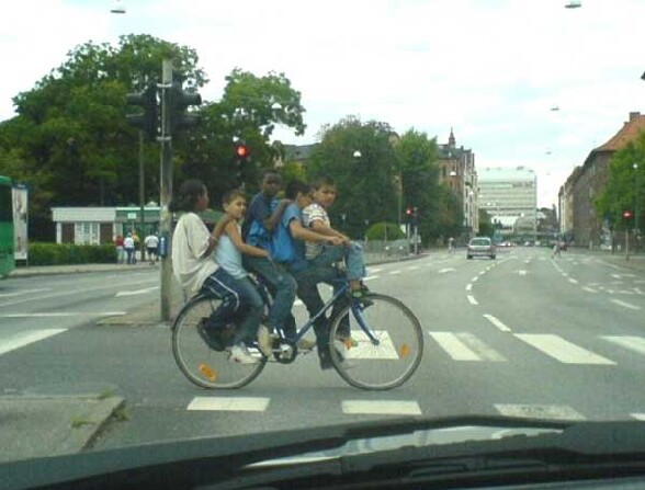 A cinq sur un seul velo, fallait le faire ! - petite ballade a cinq sur un velo