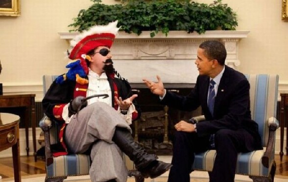 Barrack Obama traite avec le capitaine crochet lol - rencontre au sommet entre barrack obama et le capitaine crochet